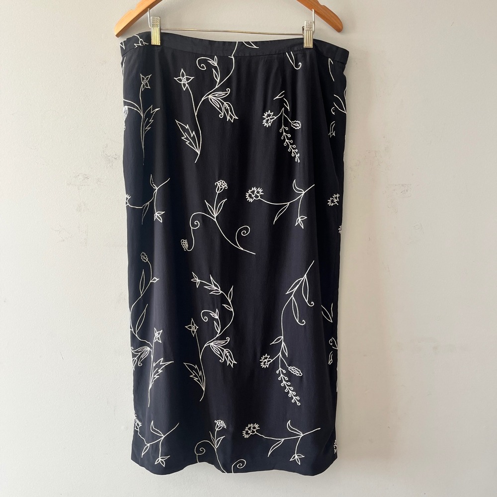 Talbots Vintage Embroidered Midi Skirt Floral Black 100% Silk 16 Fully Lined